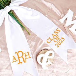 Graduation Monogram Bouquet Sash, Prom Bouquet Ribbon, Class of 2025 Bouquet Sash, Bridal Bouquet Ribbon, Personalized HOCO Bouquet Charms