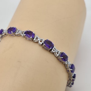 Pulsera de tenis con amatista africana ovalada natural, plata de ley 925, piedra de nacimiento de febrero, pulsera de piedras preciosas hecha a mano.