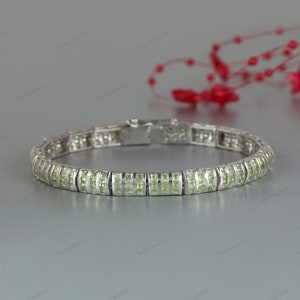 Natuurlijke peridoot tennisarmband, 925 sterlingzilveren armband, vierkant geslepen edelsteenarmband, handgemaakte peridot-armband, huwelijkscadeau voor haar