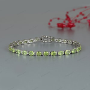 Natural Peridot Tennis Bracelet-925 Sterling Silver Bracelet-Peridot Bracelet-August Birthstone Bracelet-Wedding Anniversary Gift for Her