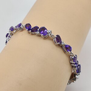 Pulsera de plata de ley con amatista africana, piedra de nacimiento de febrero, joyería con piedras preciosas naturales, regalo de aniversario para ella.