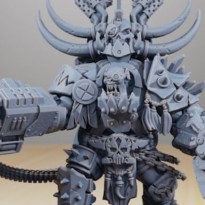 Orkaz Grand Nutta + Base(s) by StationForge | 8K Resin Printed Miniatures | Grimdark | Space Orks | Greenskins | Orc | Goblins