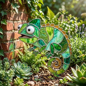 Chameleon Stained Glass Pattern, Cute Chameleon Suncatcher, Tropical Window Hanging Decor, DIY Glass Art Template (Digital Download)