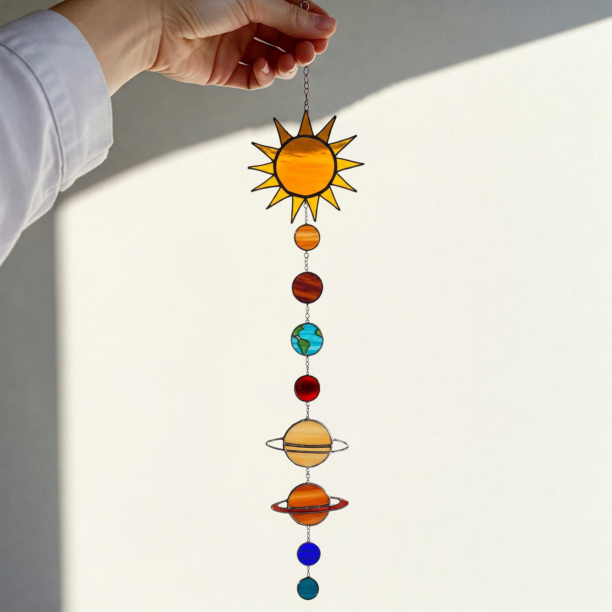 惑星ステンドグラスサンキャッチャー：太陽系窓用吊り下げ - Etsy 日本