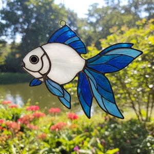 Fish Stained Glass Pattern, White Fish Stained Glass Suncatcher, DIY Stained Glass Home Decor, Sea Creatures Lover Gift, PDF, Hanging Decor