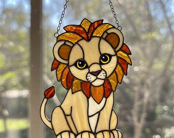 ライオンの赤ちゃんと蝶々 ヴィンテージ ステンドグラス アニマル バタフライ ライオンの赤ちゃんと蝶々 ヴィンテージ ステンドグラス アニマル