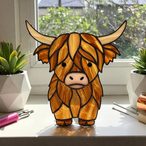 Highland Cow Stained Glass Pattern: DIY Home Decor (PDF)