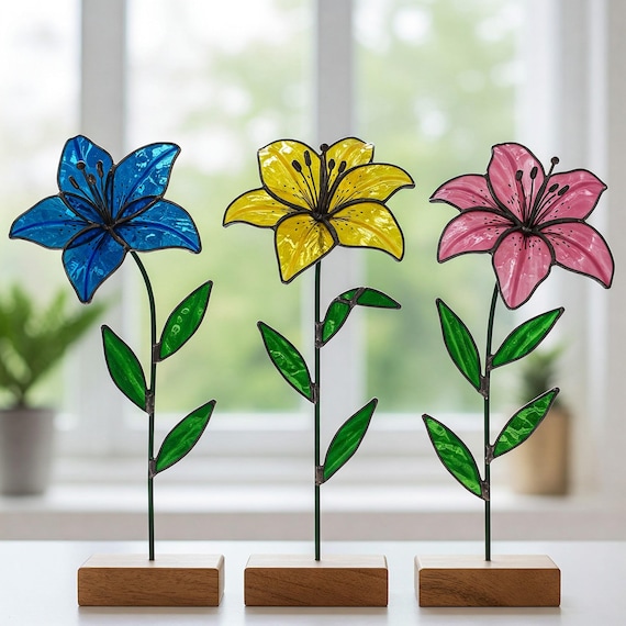 Stained Glass Lily Suncatcher: Handmade Floral Table Decor