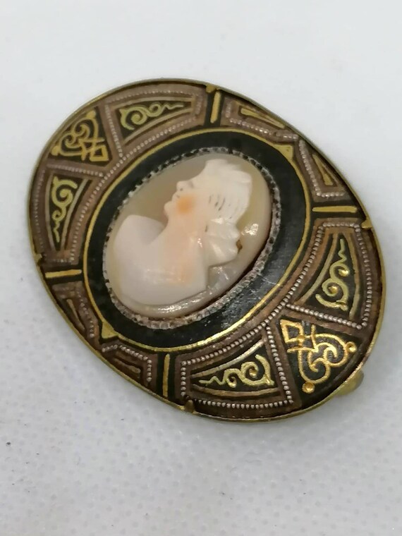 Broche camée et pendentif vintage classique avec profil
