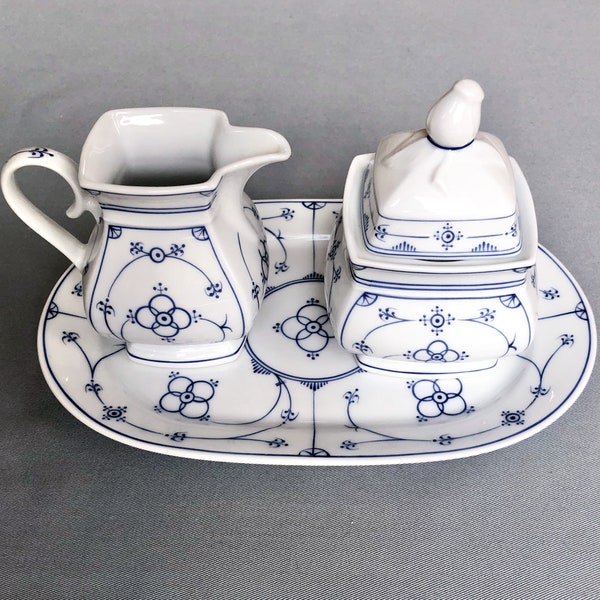 Blue and white tea serving set from Winterling Marktleuthen Bavaria, Strawflower pattern. Creamer, lidded sugar bowl and tray