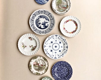 Gallery wall / displaying / cabinet plate / plates. Blue and white transferware plates. Wall decor plates