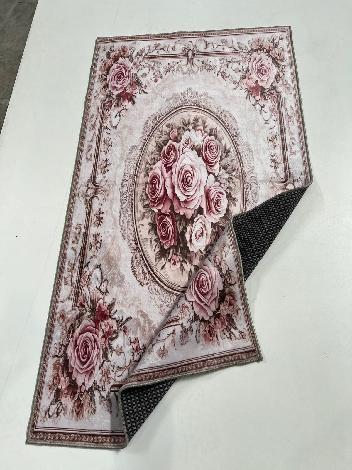 Classic Rose Rug Vintage Rose Rug: Pink Floral Doormat, Elegant Living Room Decor ...