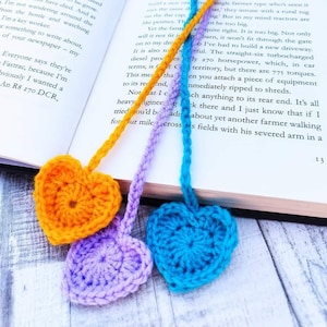 Marcapáginas de corazón de ganchillo, regalo para amantes de los libros, regalo para ratones de biblioteca, recuerdo de boda, cumpleaños, regalo de fin de curso para profesores, regalo para el Día de la Madre