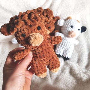 Crochet Cow Plushie, Baby Cow, Farm Animal Soft Toy, Crochet Highland Gift, Black and White Cow, Handmade Cow Gift Home Decor, Gift For Her