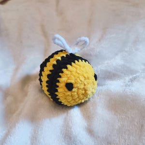Gehaakte bij knuffel, emotionele steun bij fidget speelgoed, stressverlichting of angstverlichting, cadeau voor haar, gepersonaliseerd bijencadeau, decoratie bijen