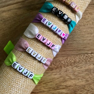 Pulseira de fita, elástica, colorida, palavra customizável, mantra, para personalizar de acordo com seus desejos e gostos, Dia das Mães, EVJF