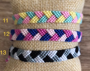 OPIURVY Lot De 20 Bracelets Tressés Colorés, Bracelets D'amitié Tressés - Faits à La Main Avec Amour - Bracelets Réglables Pour Hommes Et Femmes