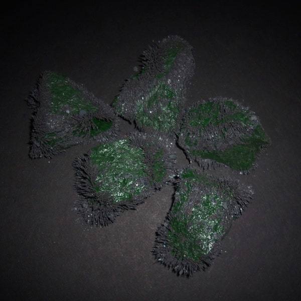 Lucky Green Lodestones, Prosperity, Fast Luck, Money Draw, Crown Of Success, Money Spells, Hoodoo, Occult, Witchcraft, Spiritual Supplies