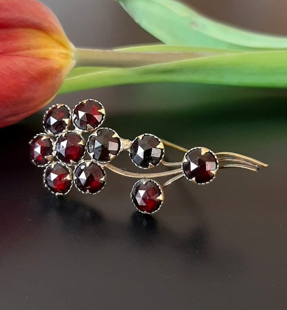 Rare. Collectible antique brooch, Czechoslovakia, 20s… Gem