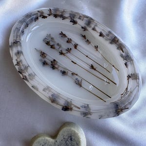 Porte-savon fait main avec plateau en résine - Cadeau unique pour la salle de bain, porte-savon en résine époxy, parfait porte-objets pour bijoux ou plateau à bijoux pour salle de bain