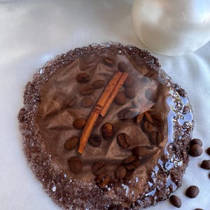 Resin Coaster with Coffee Beans and Cinnamon, Handmade Epoxy Resin Drink Coaster, Coffee Lover Gift, Unique Kitchen and Coffee Table Decor