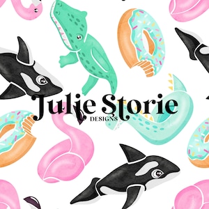 Puede incluir: Un patrón sin costuras que presenta coloridos flotadores de piscina inflables, incluyendo un flamenco rosa, un cocodrilo verde, una orca en blanco y negro y una dona con glaseado azul y chispas. El texto "Julie Storie Designs" está centrado en el patrón.