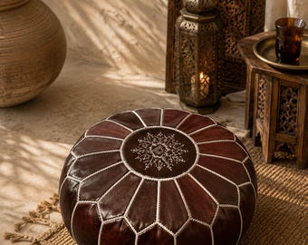 Pouf marocchino imbottito in pelle, cuscino da pavimento fatto a mano, poggiapiedi in pelle, pouf marocchino, arredamento boho per la casa