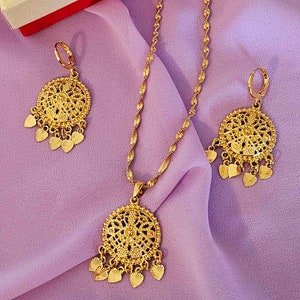 Gold ke necklace sales ke design