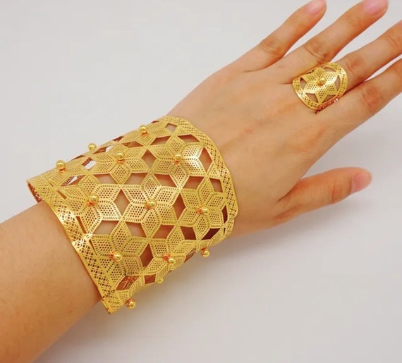 Stunning Dubai Handmade Bangles Bracelets In Solid 916 Stamped 22K Yellow  Gold — Jisha Jewels