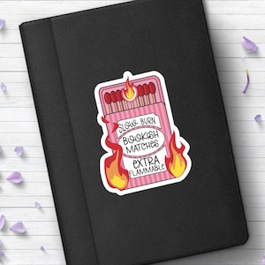 スローバーンブック風ステッカー、かわいいマッチ箱デザイン、ロマンスリーダー光沢ビニールKindleステッカー