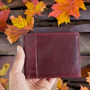 Cartera de cuero genuino para hombre: un elemento esencial y elegante