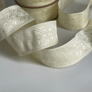 Embroidered braid 35 mm oriental heart embroidered ribbon jacquard ribbon oriental heart motif woven braid jacquard ecru woven oriental ecru border