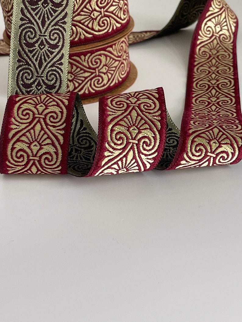 Medieval Ribbon Patterns Medieval Braid 35 Mm Oriental Heart Embroidered Jacquard Ribbon ...