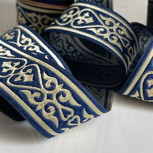 Mittelalterlicher Zopf, bestickter Jacquard-Zopf, bestickter Zopf, königliches Muster, Jacquard-Zopf, keltisches Herz, königlicher Bandbesatz, keltisches Herz, 35 mm