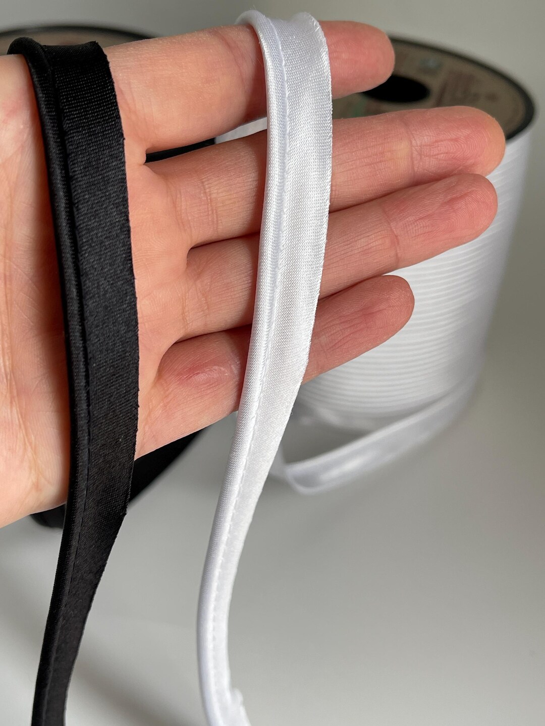 Bias Ribbon Piping Black Protruding Bias Piping White Protruding 13 Mm ...