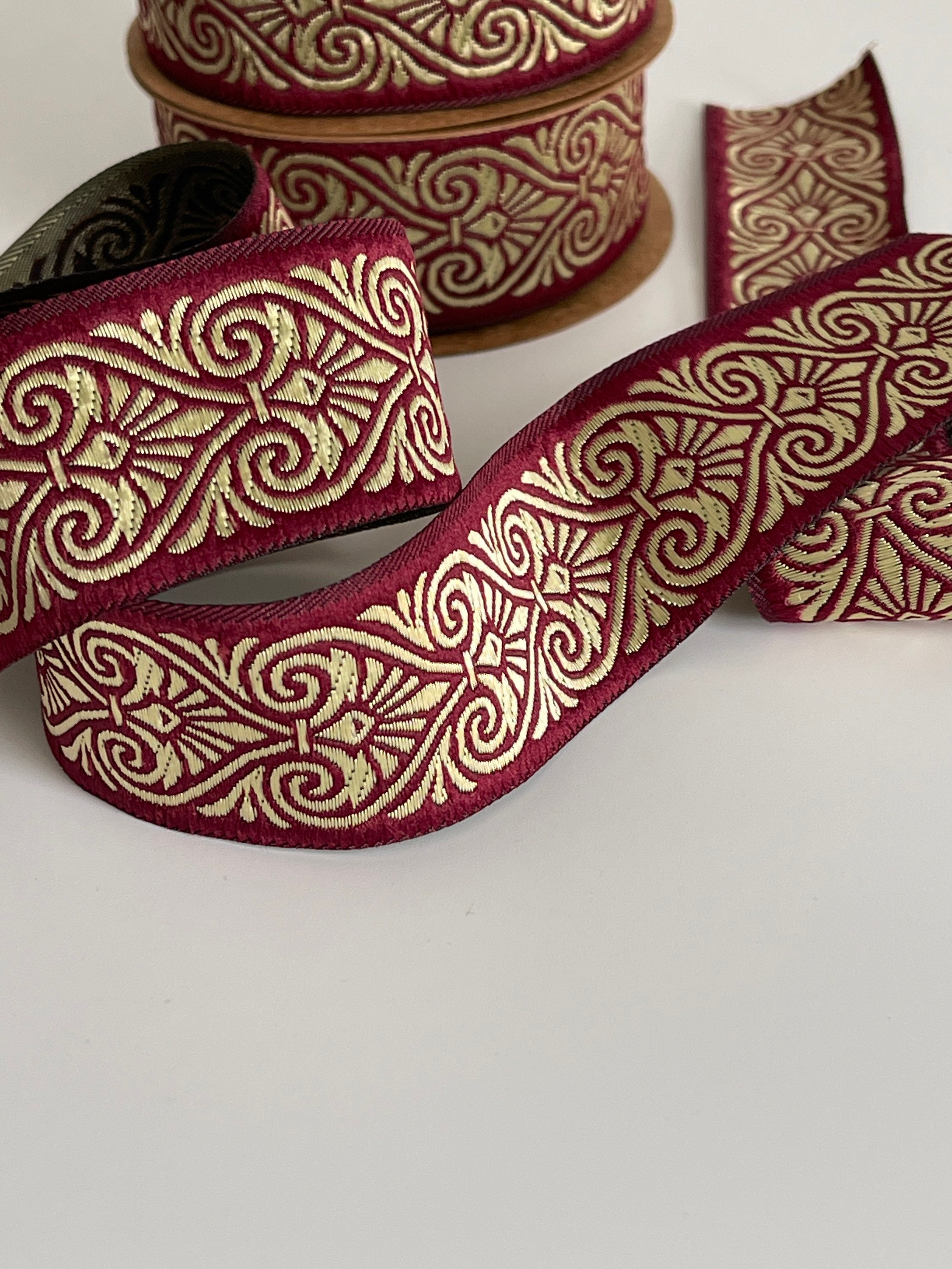 Medieval Ribbon Patterns Medieval Braid 35 Mm Oriental Heart Jacquard Embroidered Ribbon ...