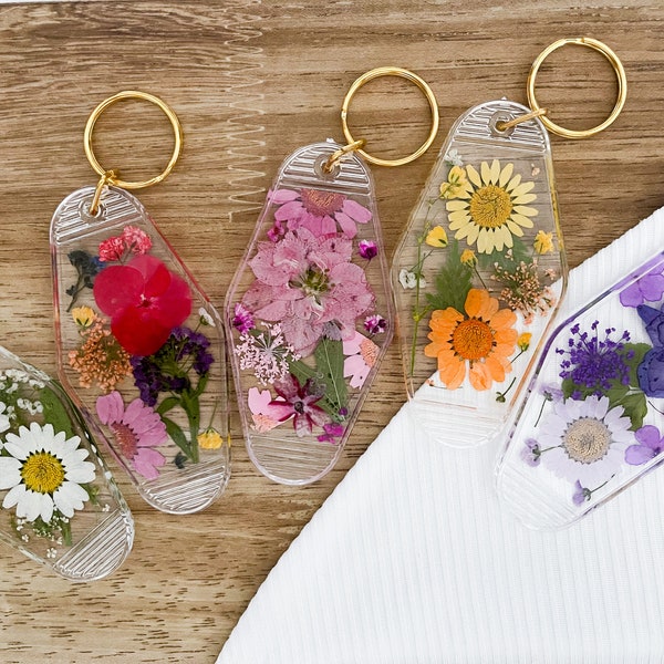 Porte-clé rétro motel fleurs pressées | Porte-clés personnalisé | Porte-clés fleurs pressées