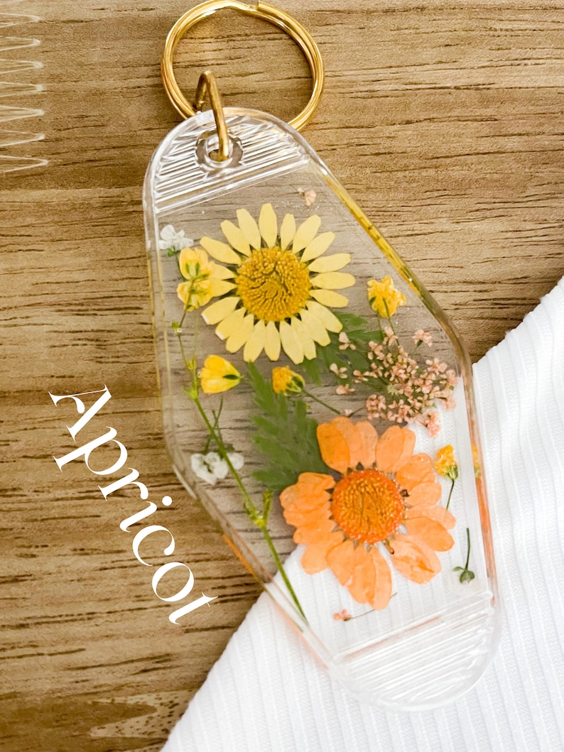 Pressed Flower Retro Motel Keychain Custom Keychain Etsy