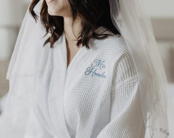 Personalized Bridal Robe Wedding Morning Bride Attire White Kimono Style Waffle Cotton Custom Embroidery Gift Getting Ready Outfit Monogram