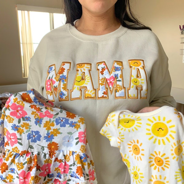 MAMA Andenken Sweatshirt mit Baby Kleidung Andenken Idee Benutzerdefinierte Muttertagsgeschenk Geschenkidee für Oma Baby Outfit Mama Geschenk