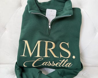 New Last Name Gift for Bride To Be Sweatshirt Custom Mrs Sweater Bride Get Ready Outfit for Bachelorette Weekend Wifey Pull Over Get Ready