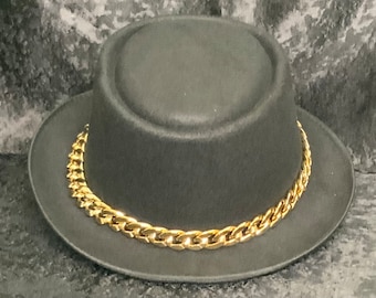 Women’s black stingy brim removal chain fedora. Size small/medium 6 5/8 to 7 1/8