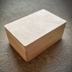 Wooden box made of spruce 30 x 20 x 14 cm with hinged lid, small wooden box, gift