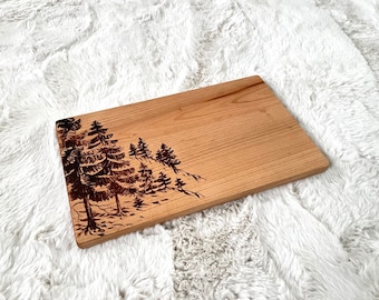 Gegraveerde snijplank met dennenbomen, geoliede kersensnijplank 30x18x1,5 cm, keukensnijplank met lasergravure, houten keukenplank