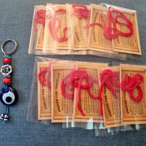 10 Red string Jerusalem Ben Porat Yosef Kabbalah +Key Chain &quot;eye&quot; Corde Rouge Chaine De Rachel Oeil Malfique