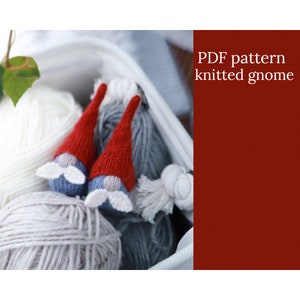 Christmas gnome knitting pattern. Christmas table decor