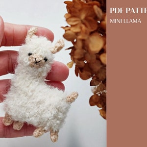Mini llama knitting pattern. English and Russian PDF.