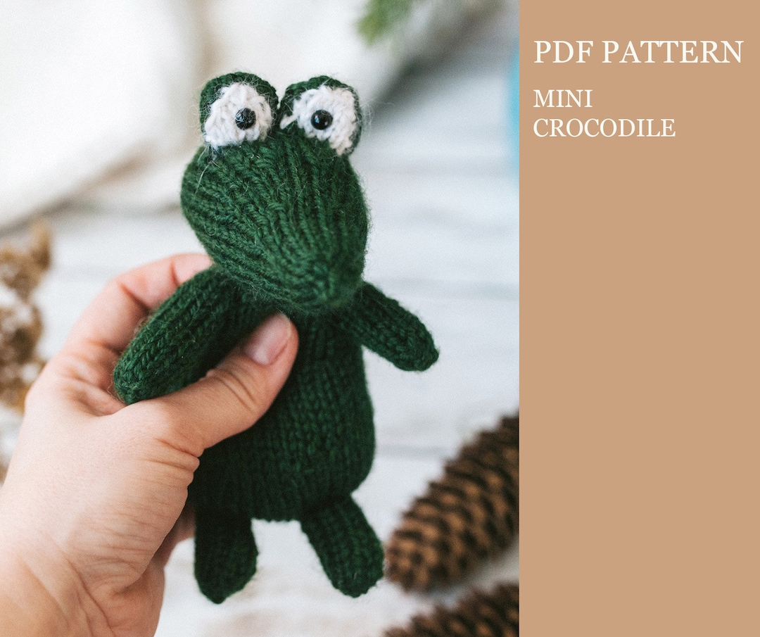 Mini Crocodile Knitting Pattern. Little Knitted Realistic Alligator ...