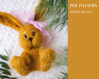 Honey Bunny knitting pattern. Little knitted amigurumi rabbit step-by-step tutorial. DIY tiny toy. English and Russian PDF.