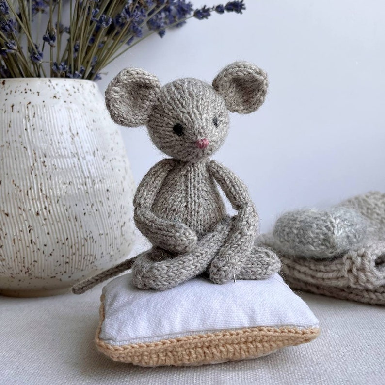 Pixie the mouse Knitting pattern. English and Russian PDF. image 8